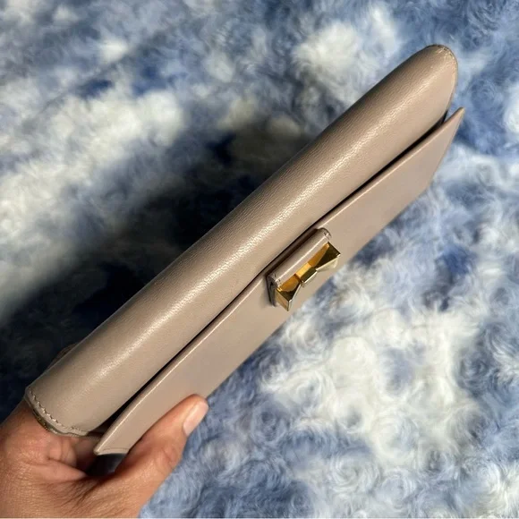 *SOLD* Chloe Leather Envelope Wallet Light Pink Beige - Picture 6 of 16
